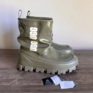 Ugg Classic Brella Mini Women's Water Repellant Boot Size 8 SKU#243048