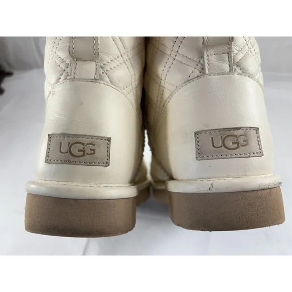 UGG Classic Mini II Quilted boots white size 9