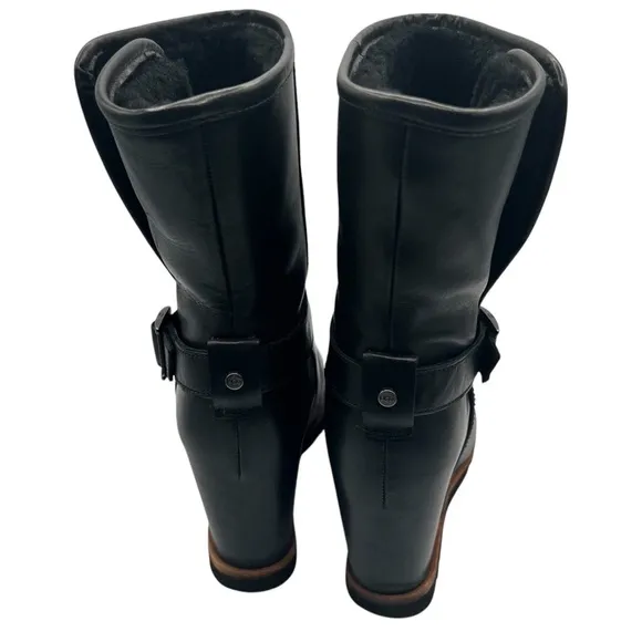Ugg Ellecia Leather Wedge Boot Size 6