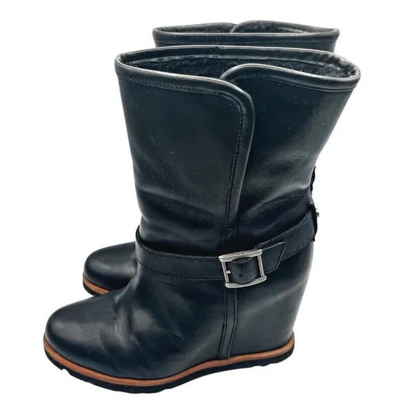 Ugg Ellecia Leather Wedge Boot Size 6