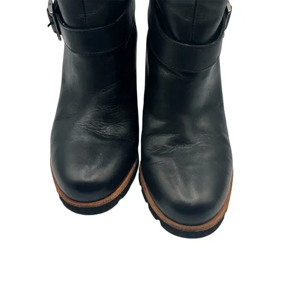 Ugg Ellecia Leather Wedge Boot Size 6
