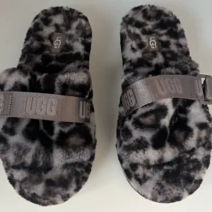 Ugg Fluffita Panther Print Slippers Shoes New 6 1122556