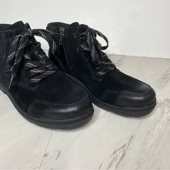 UGG Hapsburg Black Lace Up Ankle Boot 9