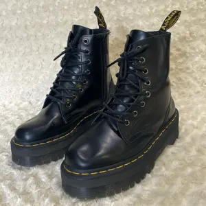 UGG Jadon boots