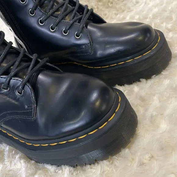 UGG Jadon boots