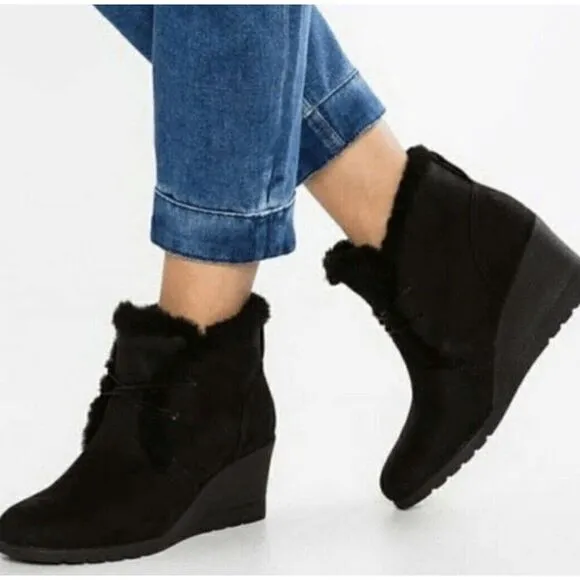 UGG Jeovana Womens Boots Black Suede Waterproof Lace Up Ankle Wedge Boots Size 9