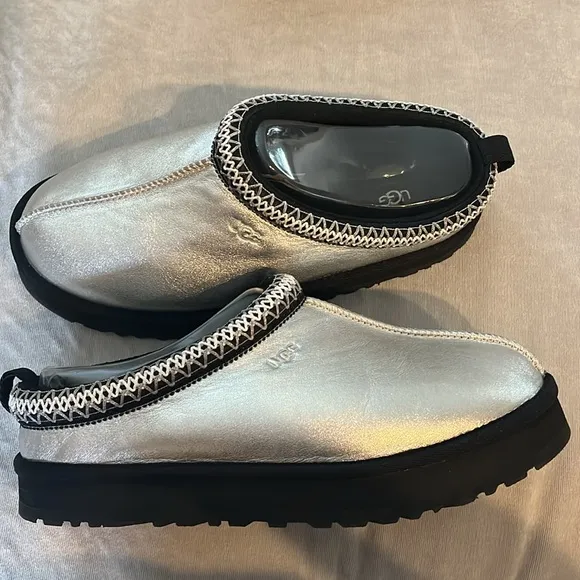 UGG K Tazz Leather Shoes
