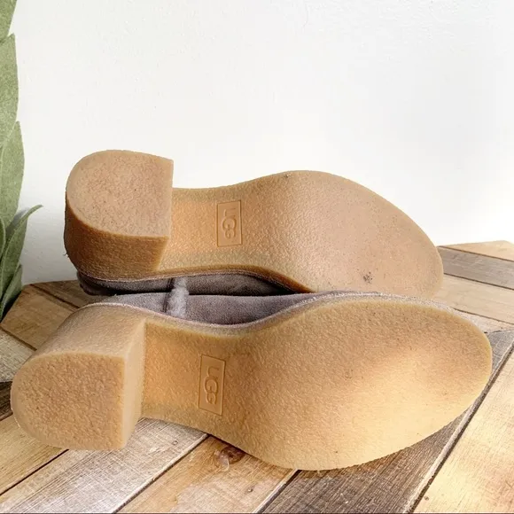 UGG Kasen Ankle Boots