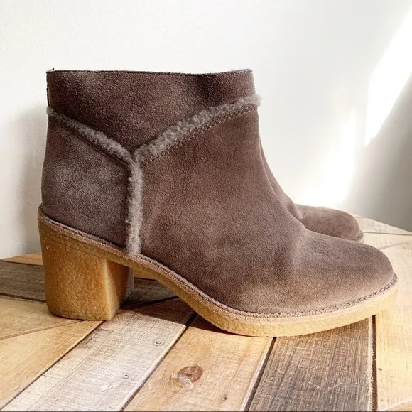 UGG Kasen Ankle Boots