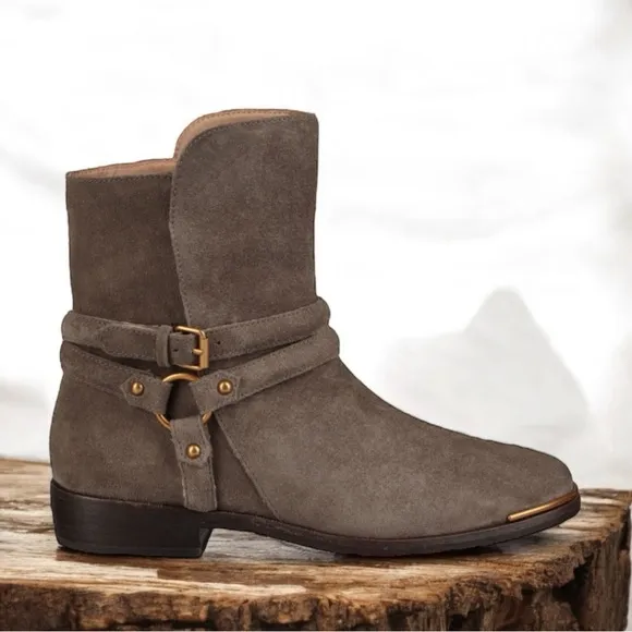 UGG Kelby Suede Ankle Boots (H222)