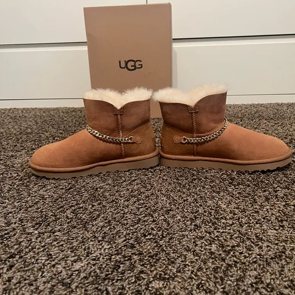 UGG mini charm boot