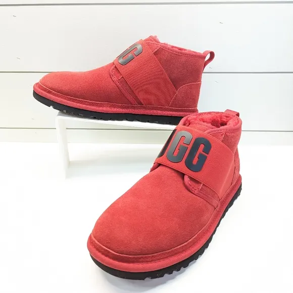 UGG Neumel II Graphic Spell Out Red Logo Ankle Chukka Suede Boots size Men's 9
