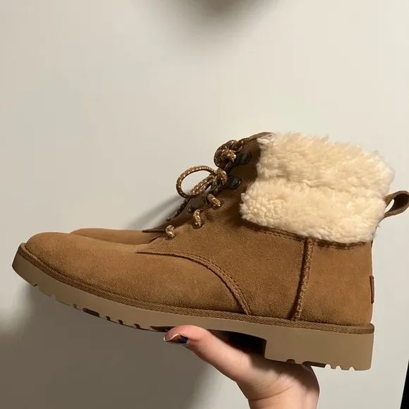 UGG Romely Heritage Lace Boots