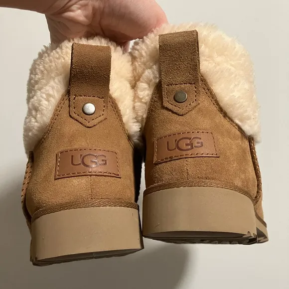 UGG Romely Heritage Lace Boots