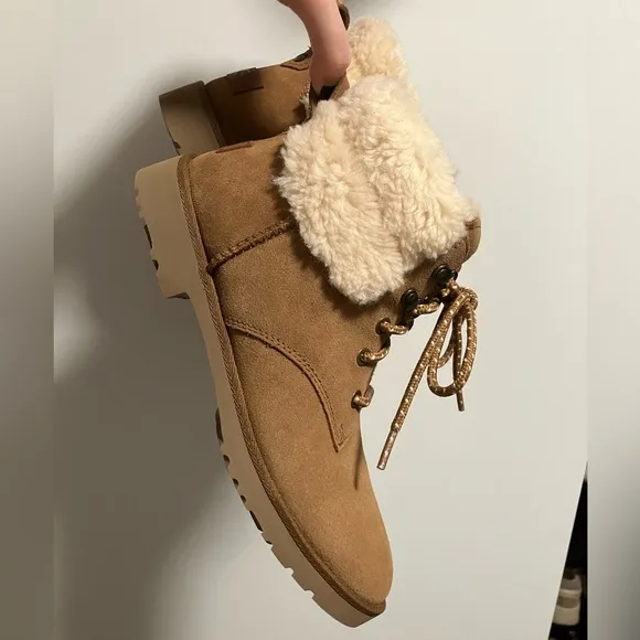 UGG Romely Heritage Lace Boots