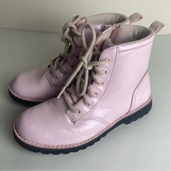 UGG Ryann light pink Ankle Boot- Size 3