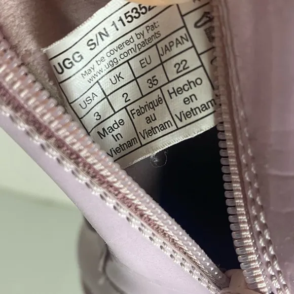 UGG Ryann light pink Ankle Boot- Size 3