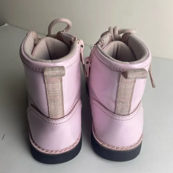 UGG Ryann light pink Ankle Boot- Size 3