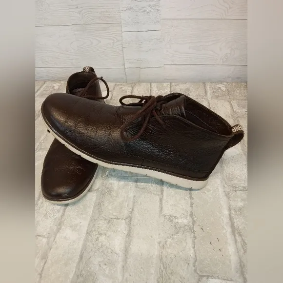 UGG sn 1013234 Men's‎ Size 13 Waterproof Leather Freamon Chukka Ankle Boots