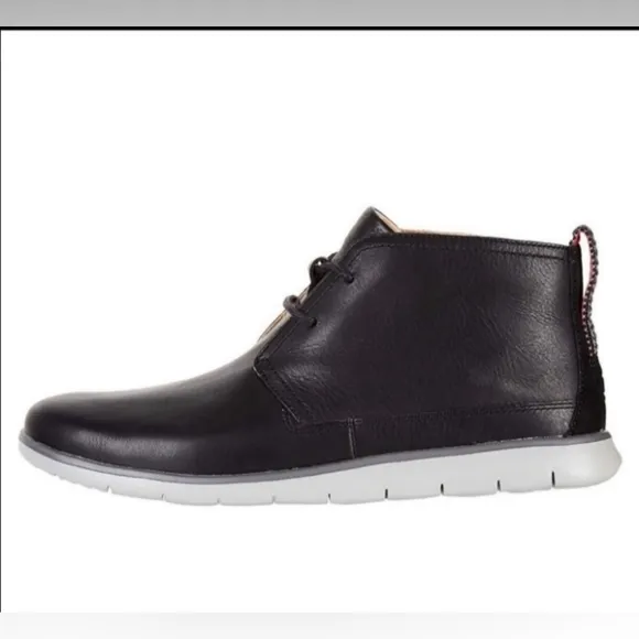 UGG sn 1013234 Men's‎ Size 13 Waterproof Leather Freamon Chukka Ankle Boots