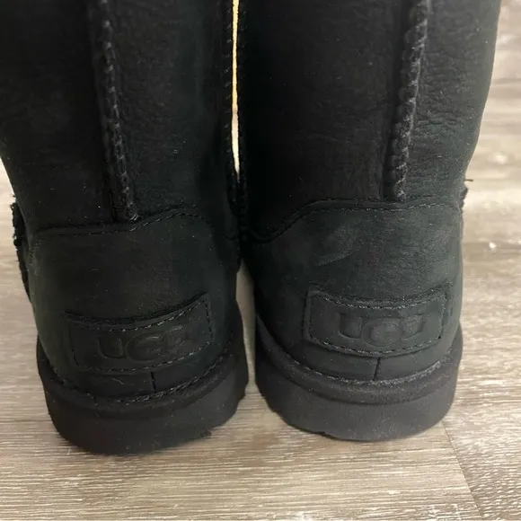 UGG | UGG | Classic Weather Short II Toddler Boots Black Wool Lined NEW