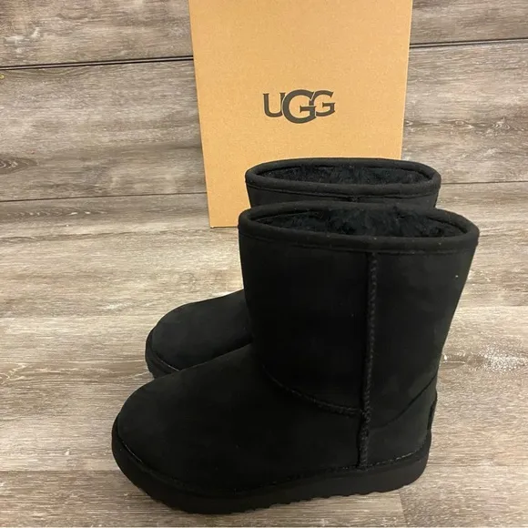 UGG | UGG | Classic Weather Short II Toddler Boots Black Wool Lined NEW