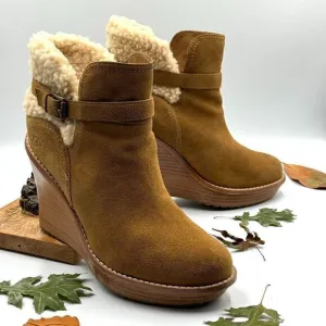 Ugg Women's Anais Ankle Boots