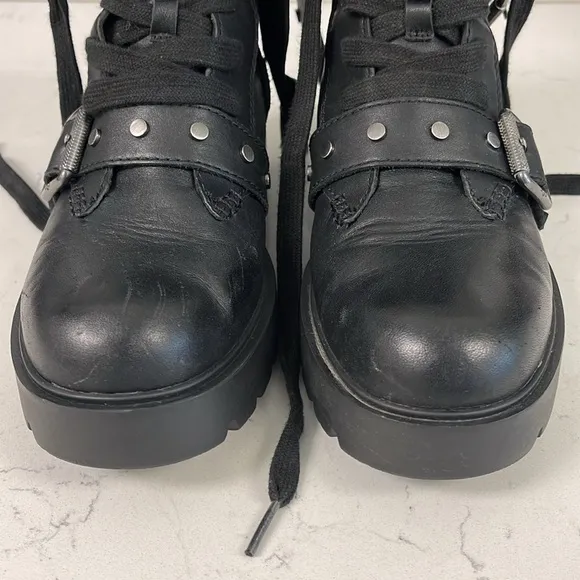 UGG Zorrah Studs Black Leather Women's Boots Size 9