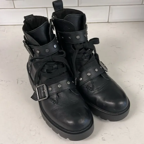 UGG Zorrah Studs Black Leather Women's Boots Size 9