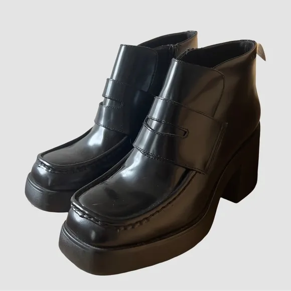 Vagabond Black Platform Black Heel Ankle “Brooke” Boots EU40 ($210)