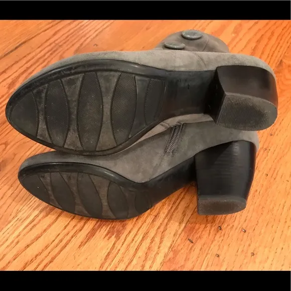Van Eli Boots with MOP Buttons, Gray