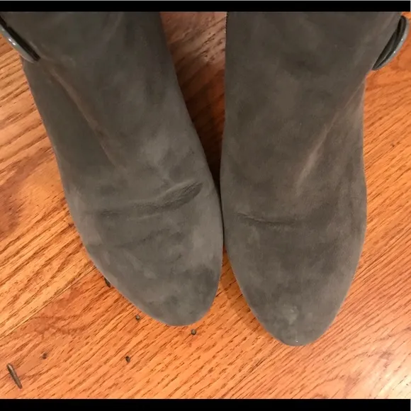 Van Eli Boots with MOP Buttons, Gray