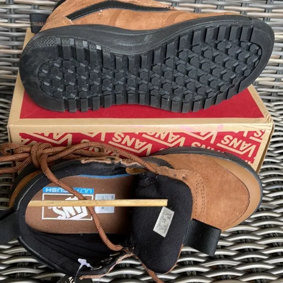 Vans Ultrarange Hi Di MTE Dachshund/Black WMNS