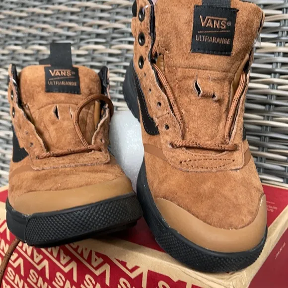 Vans Ultrarange Hi Di MTE Dachshund/Black WMNS