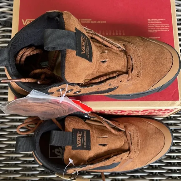 Vans Ultrarange Hi Di MTE Dachshund/Black WMNS
