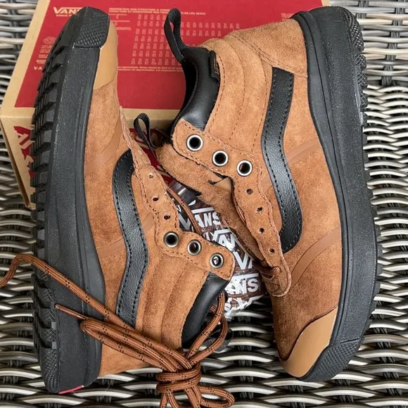 Vans Ultrarange Hi Di MTE Dachshund/Black WMNS