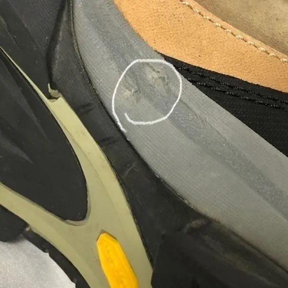 Vasque Mantra Low Top Hiking Shoes