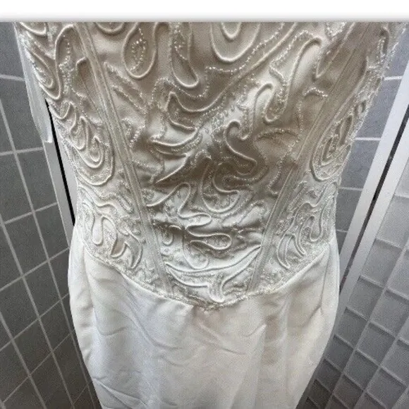Venezia, Woman, Wedding dress,Ivory,Size S,Long,Sleeveless,Embroidered bead.!