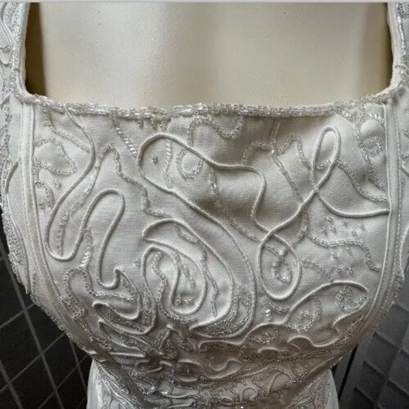 Venezia, Woman, Wedding dress,Ivory,Size S,Long,Sleeveless,Embroidered bead.!