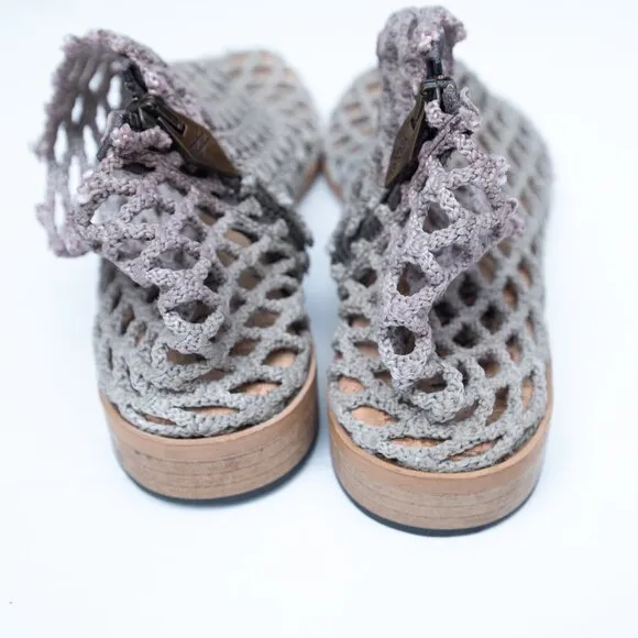 Verdura Geometric Netted Boots