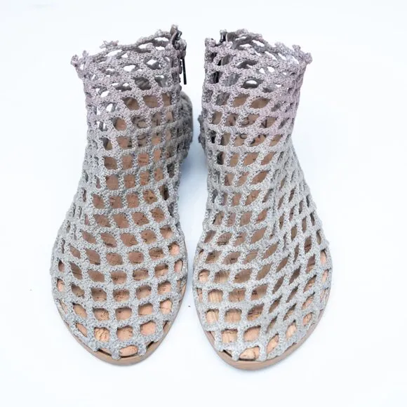 Verdura Geometric Netted Boots