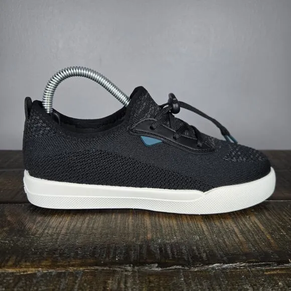 Vessi Weekend Sneaker Kids Size J2 Waterproof Shoes Sneakers Black White