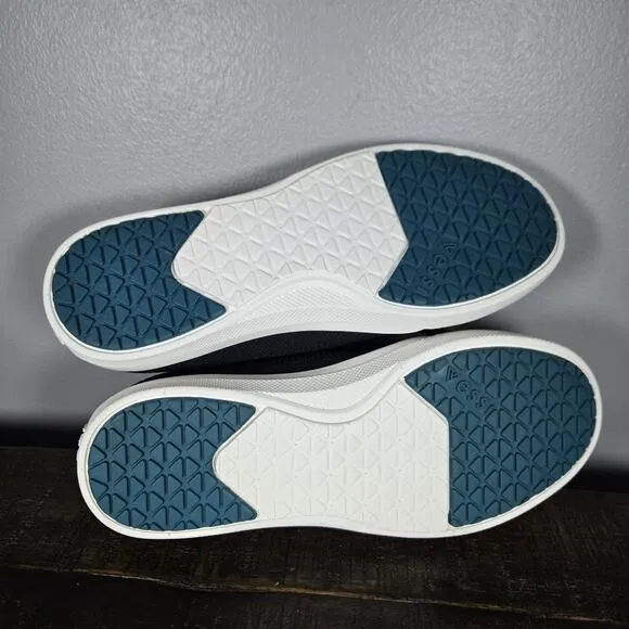 Vessi Weekend Sneaker Kids Size J2 Waterproof Shoes Sneakers Black White