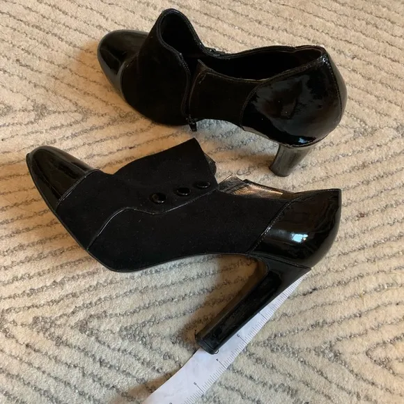 Via Spiga ankle boots