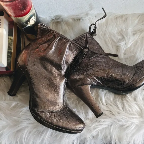 Vic Matie Pewter Metallic Leather Tie Bootie