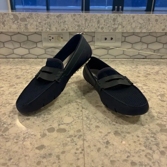 VILEBREQUIN Men’s Solid Waterproof Shoes In Navy Blue, Size 9