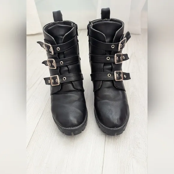 Vimoda Black high-heeled ankle boots with buckles Zippers Woman's Size 8.5
