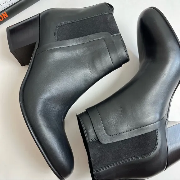 VINCE Boots 8.5 M Black Hallie Leather Ankle Chelsea Bootie Women’s NIB