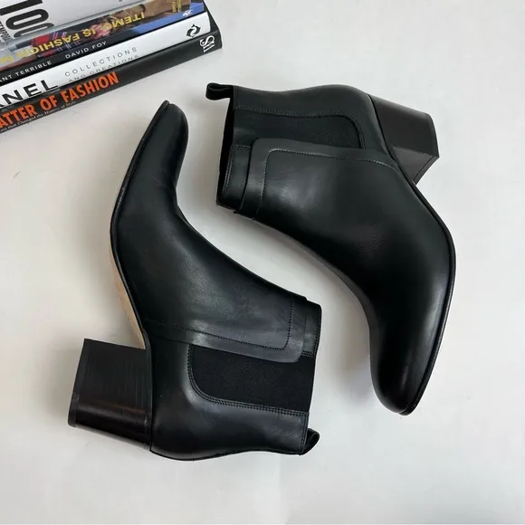 VINCE Boots 8.5 M Black Hallie Leather Ankle Chelsea Bootie Women’s NIB