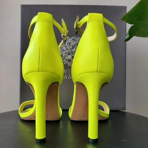 VINCE CAMUTO ANKLE STRAP